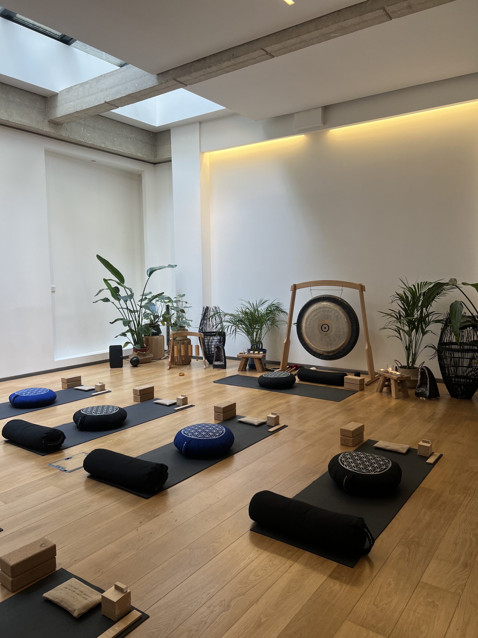 Etikk fragrances yoga centre element