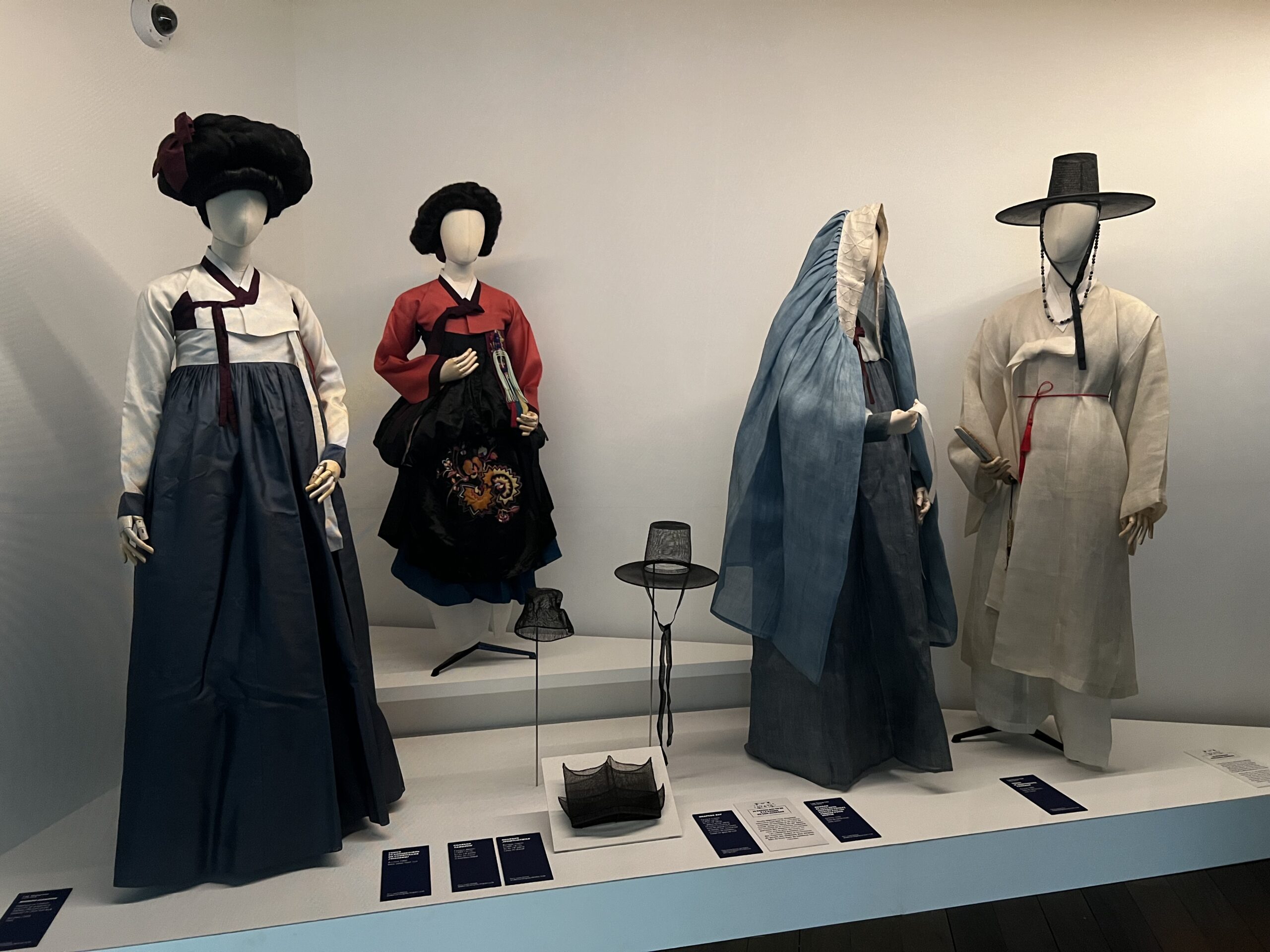 K Beauty au musée Guimet hanbok