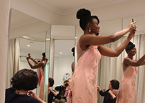 Timodelle à l&rsquo;atelier couture Marjolaine Chen