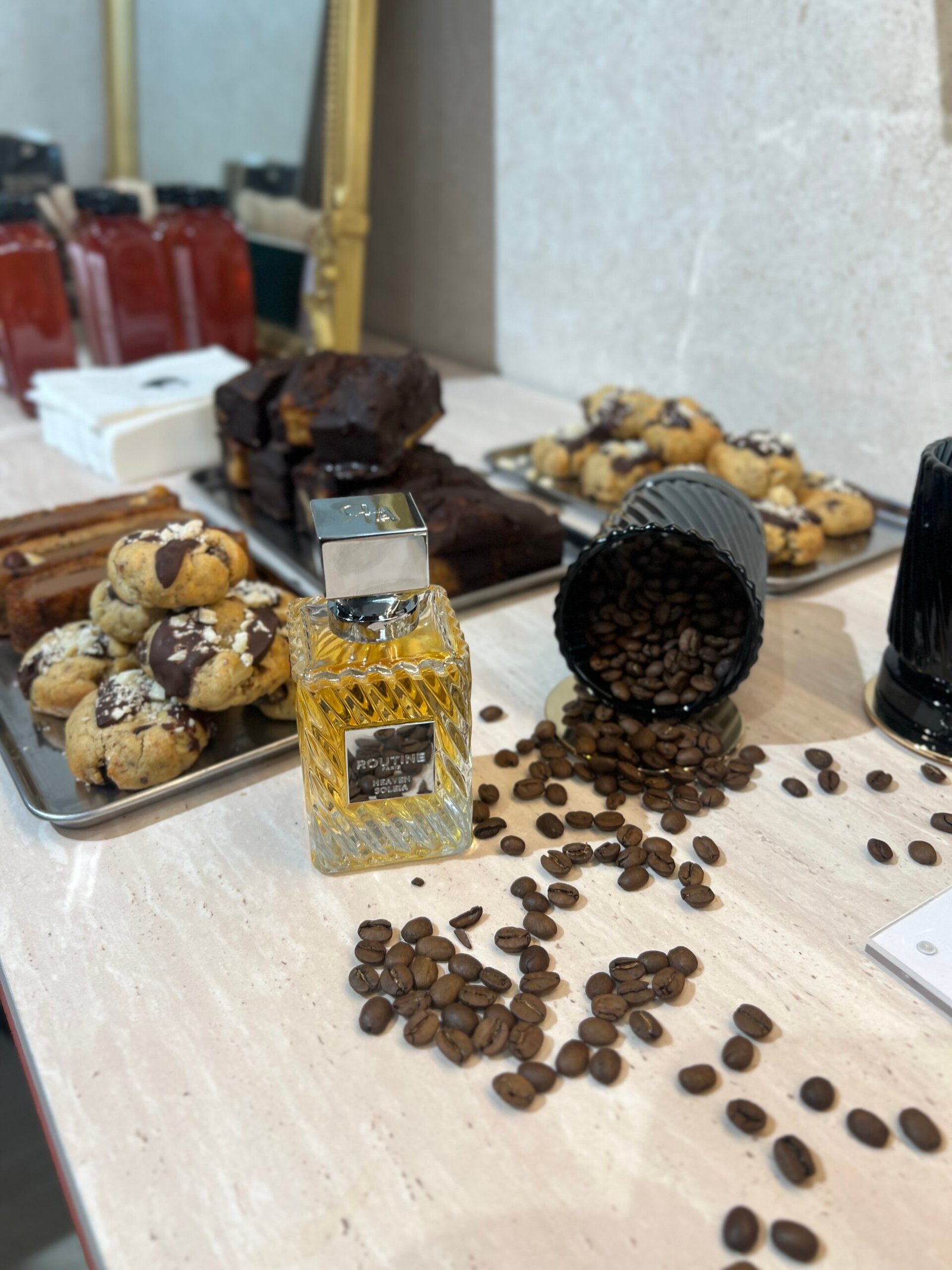Routine Paris parfums Copains Paris