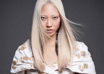 Soo Joo par Sy Delorme en Chanel Collection pour PPaper Fashion