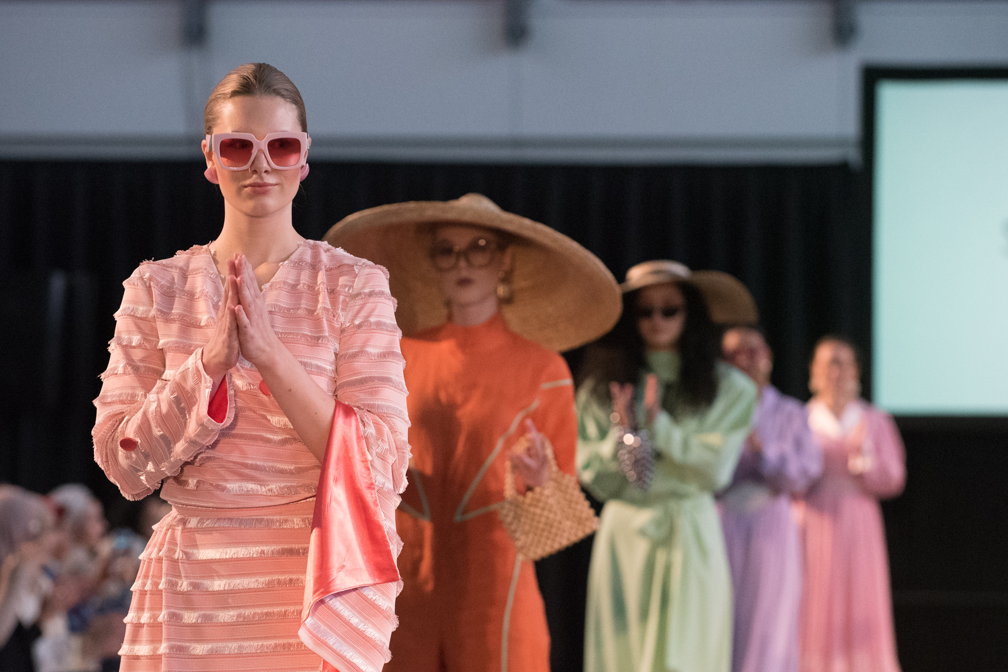 modest fashion weeks ROO 8308