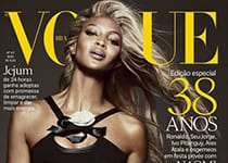 Naomi Campbell blonde pour la couv&rsquo; de Vogue Brazil mai 2013