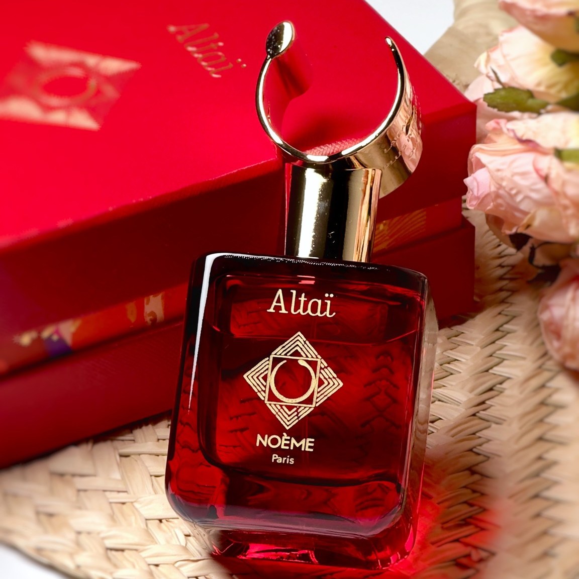 noeme paris parfum chaman