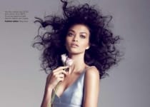 Hot Shoot : Shanina Shaik pour Vogue Australia Mai 2012